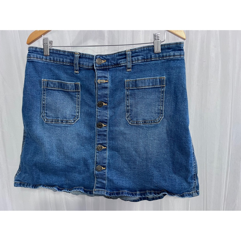 Gap Womens Blue‎ Denim Button Front Mini Skirt Size 14/32 A-Line Patch Pockets